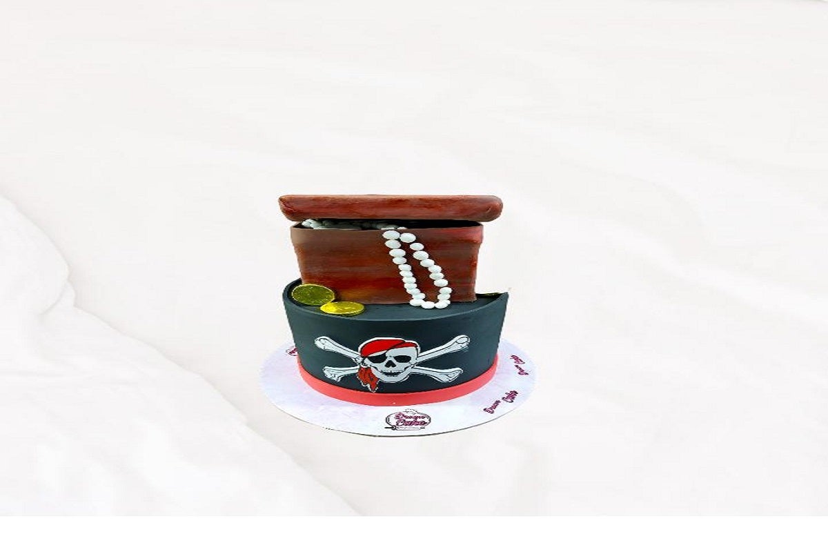 pirates cake 8 inch   serve8-10 persons of delicious