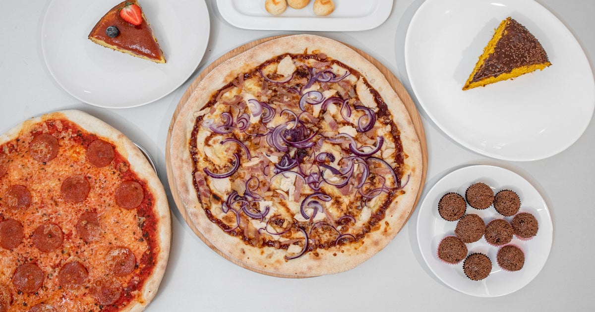 Olivera Pizza Leight delivery from Leigh Order with Deliveroo