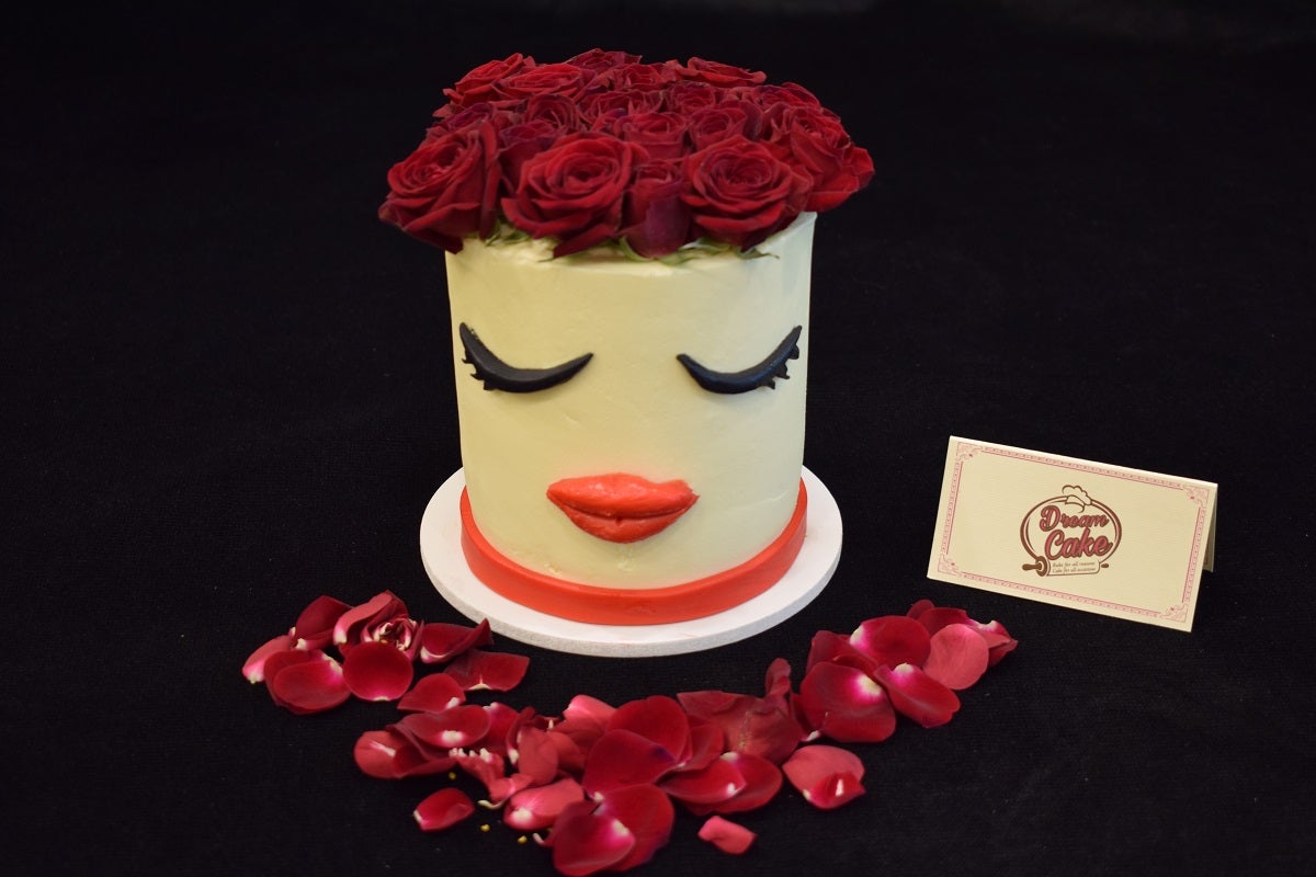 Lady Shy Cake (6 Inches) (Serves 6-8 Persons)