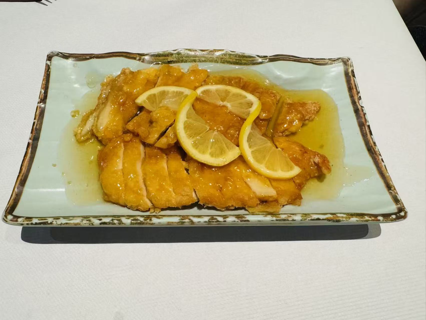 Deep Fried Chicken with Lemon Sauce (柠檬鸡)