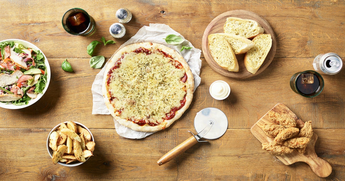 Stone Willy's Kitchen at Seven Sisters Service Station Thornliebank