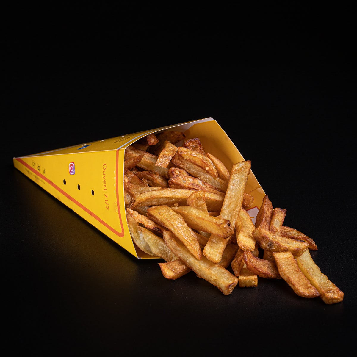 FRITES MAISON AVEC SAUCE AU CHOIX