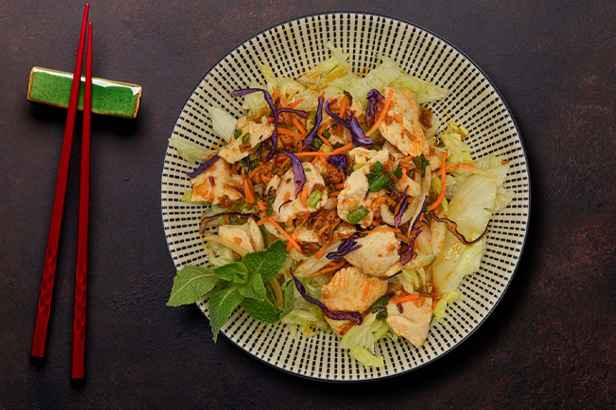 Salade poulet thai