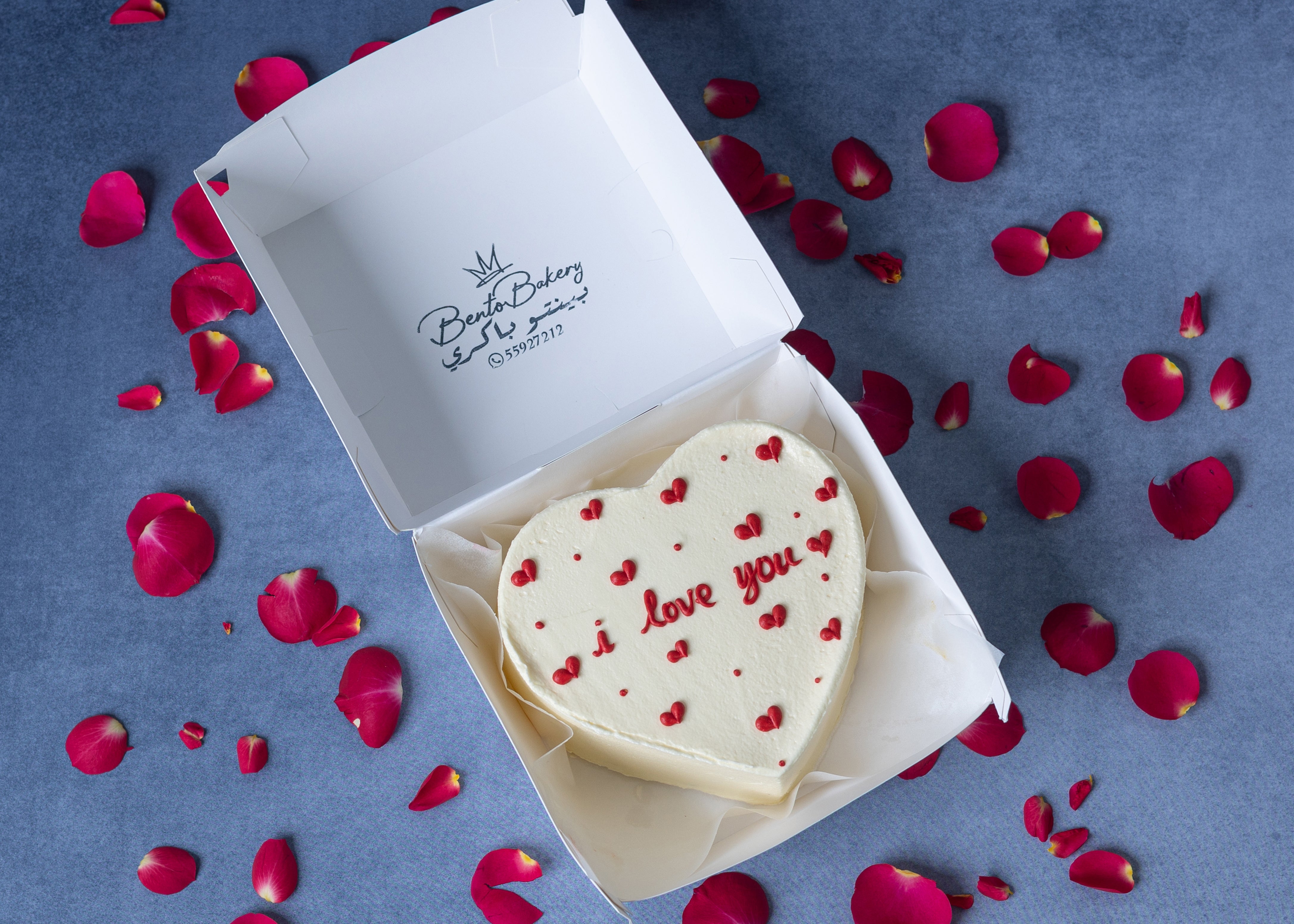Red Line I Love U Cake
