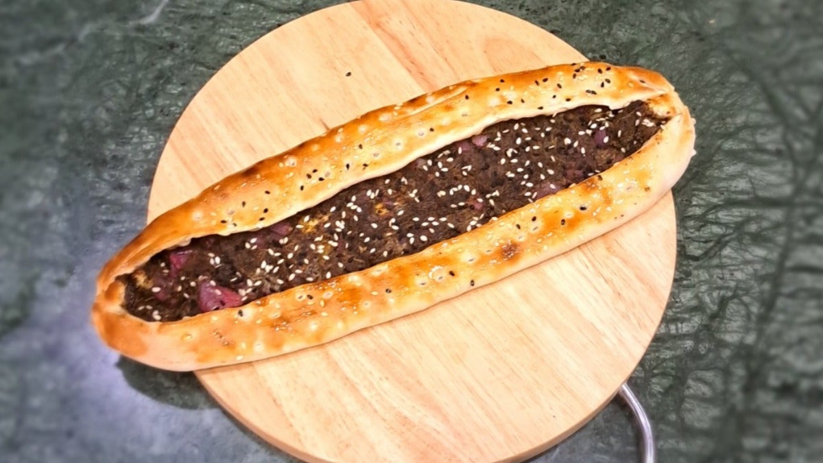 Spinach pide