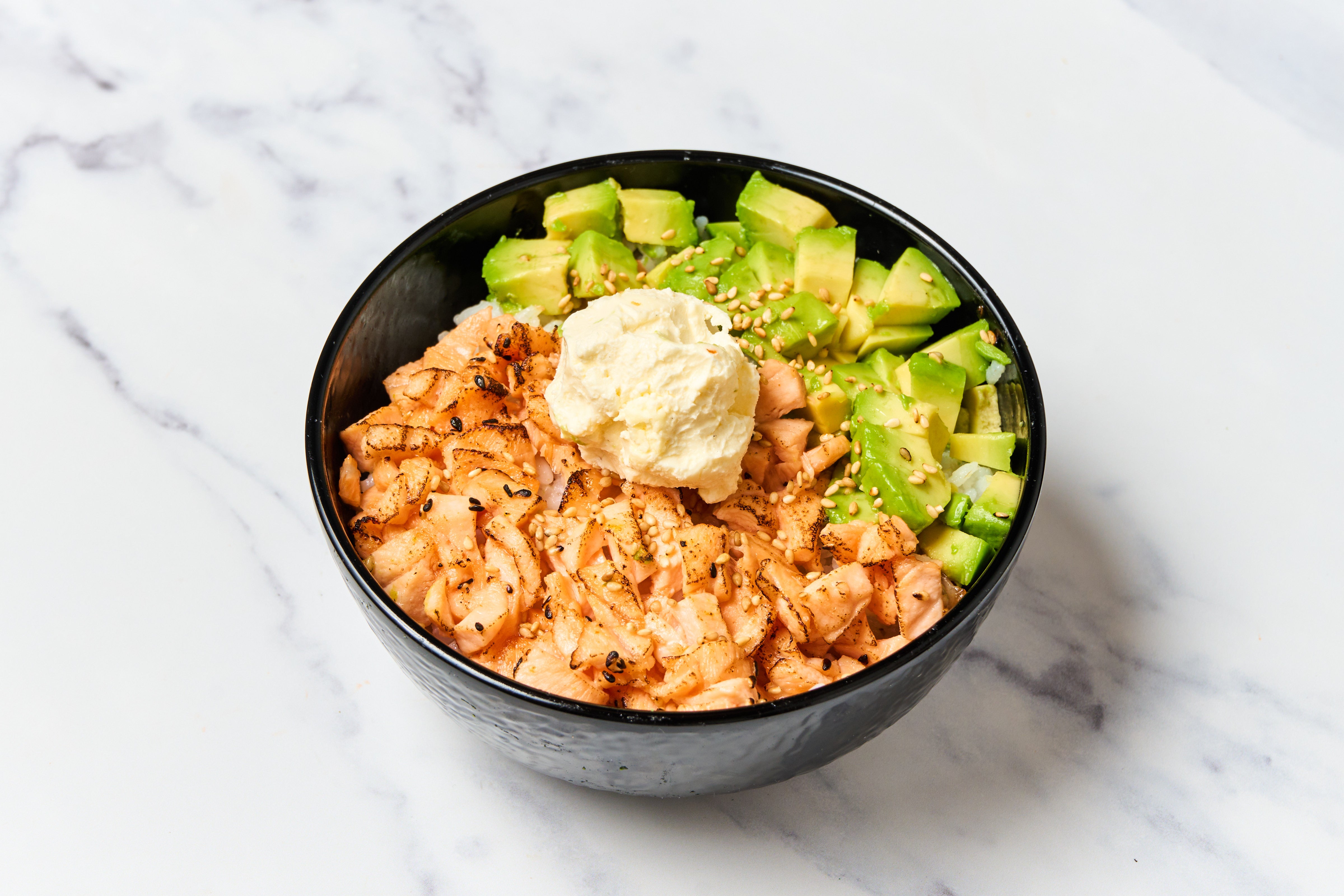 Tartare saumon cuit avocat cheese