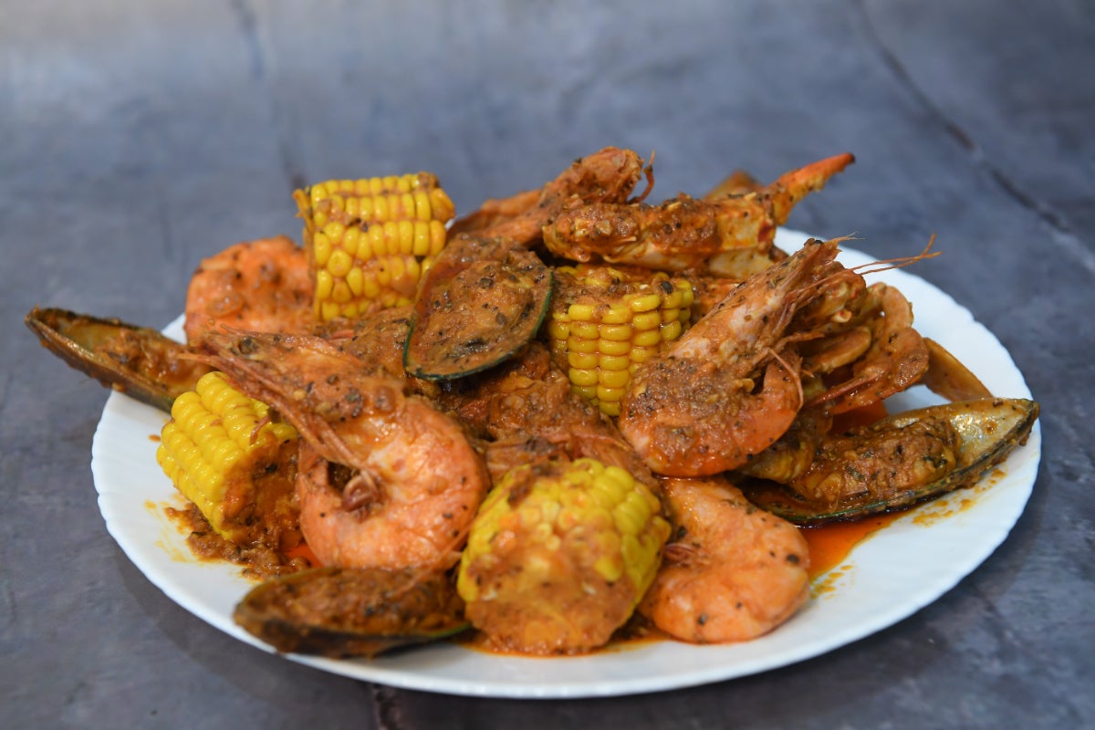 Grilled seafood platter