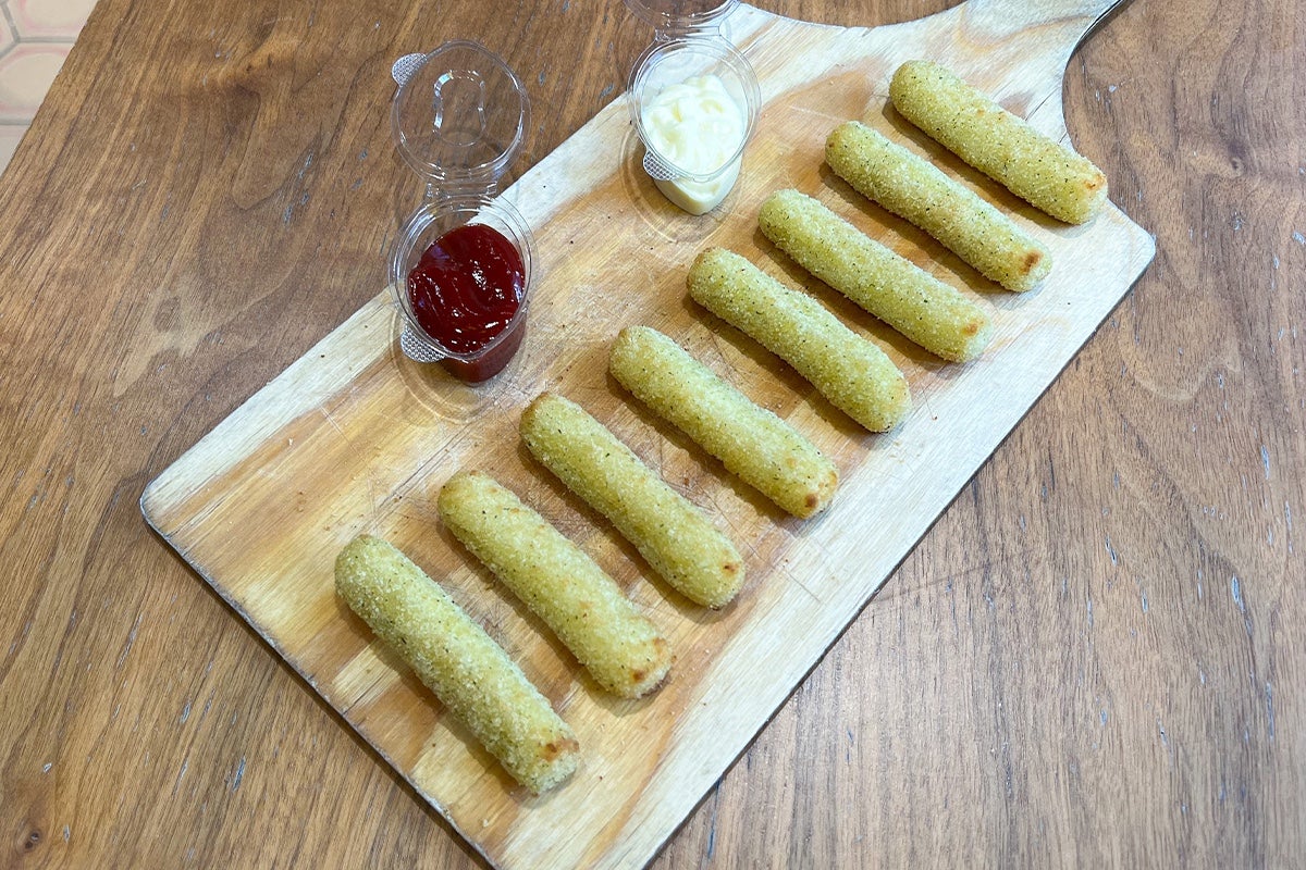 Mozza Sticks (8 pieces) 🧀