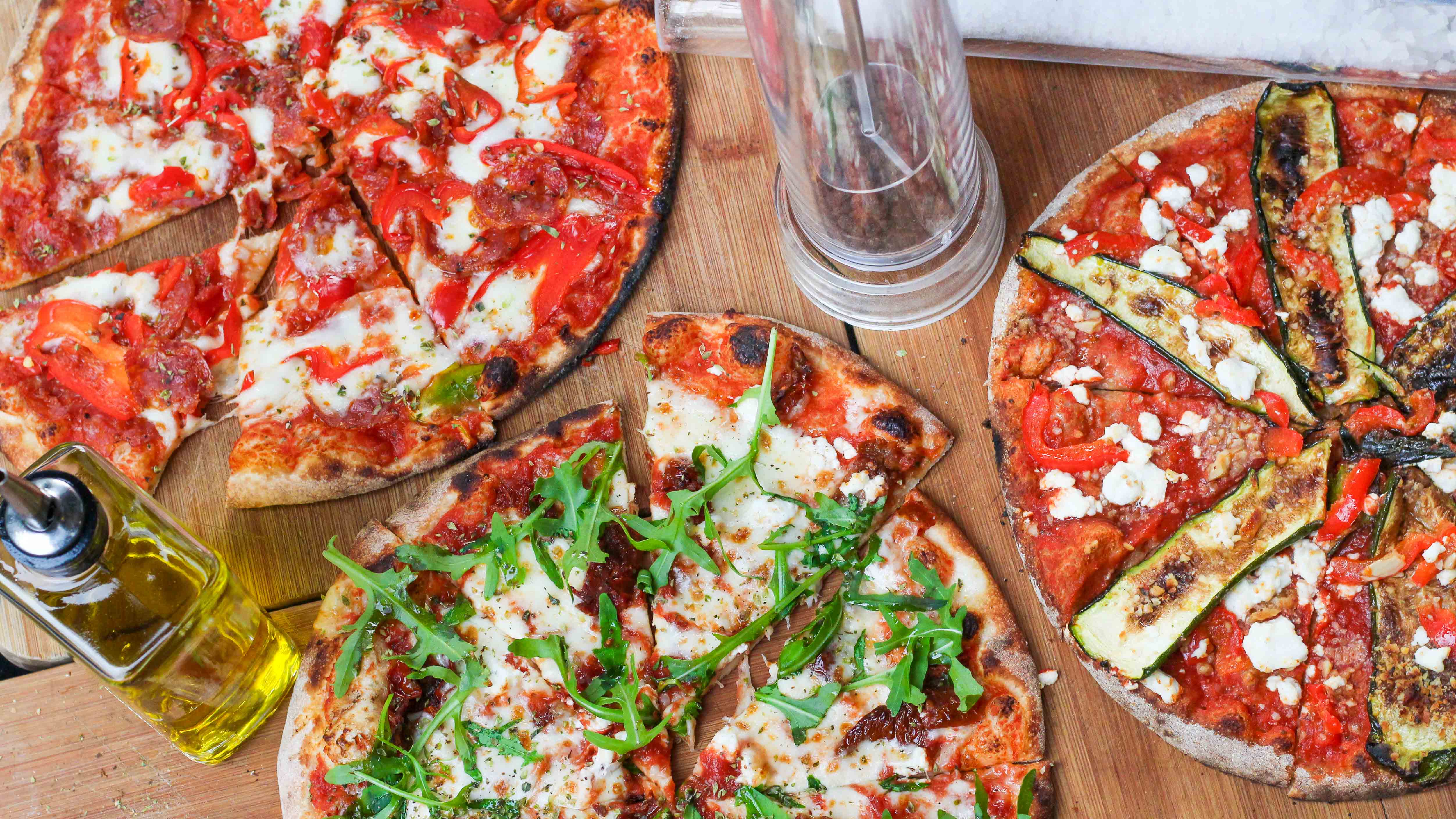 Pizza Heart van Oost Bestel met Deliveroo