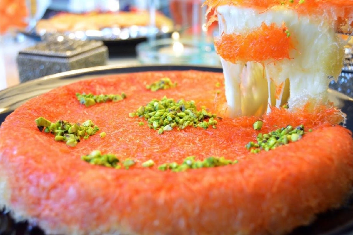 Fan Al Kunafa فن الكنافة delivery from Al Ardiya Order with Deliveroo