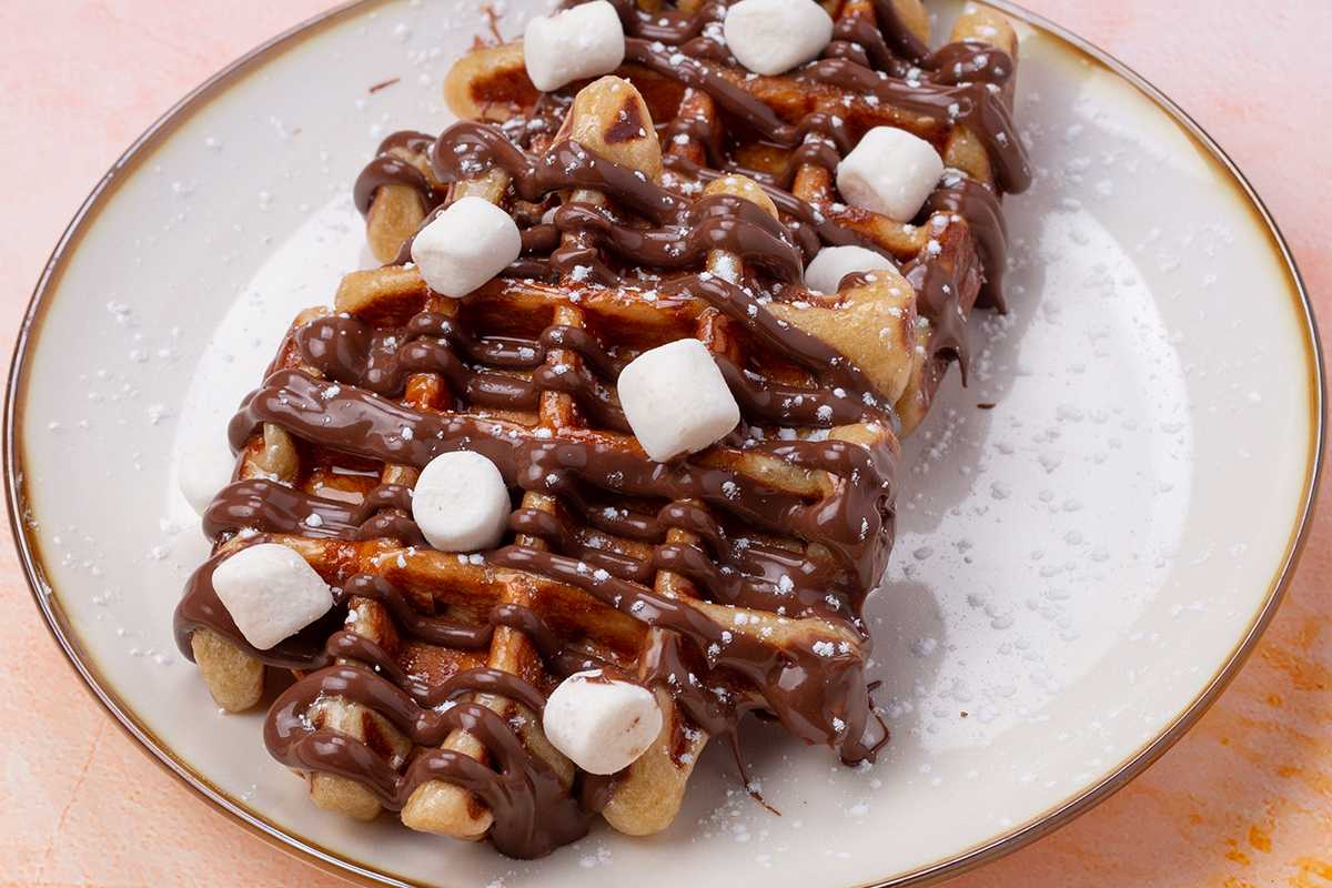 Nutella Marshmellow Waffles