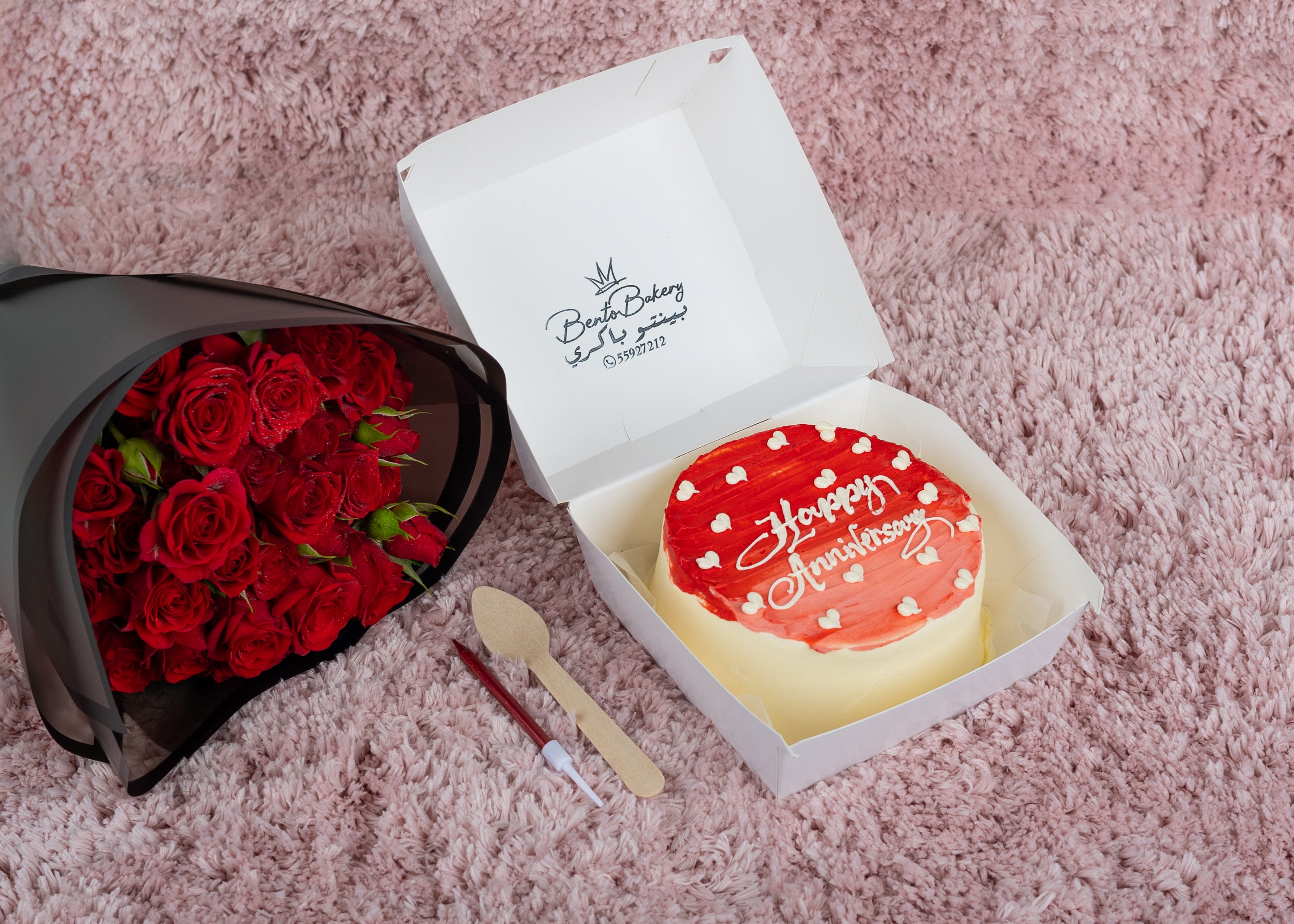 Red Happy Anniversary Bento Cake With Red Roses