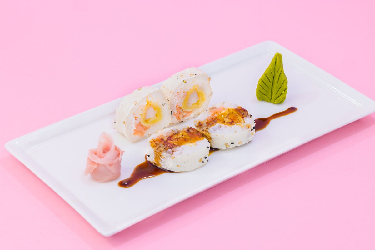 Mini Smoked Salmon Tempura Roll(Raw)