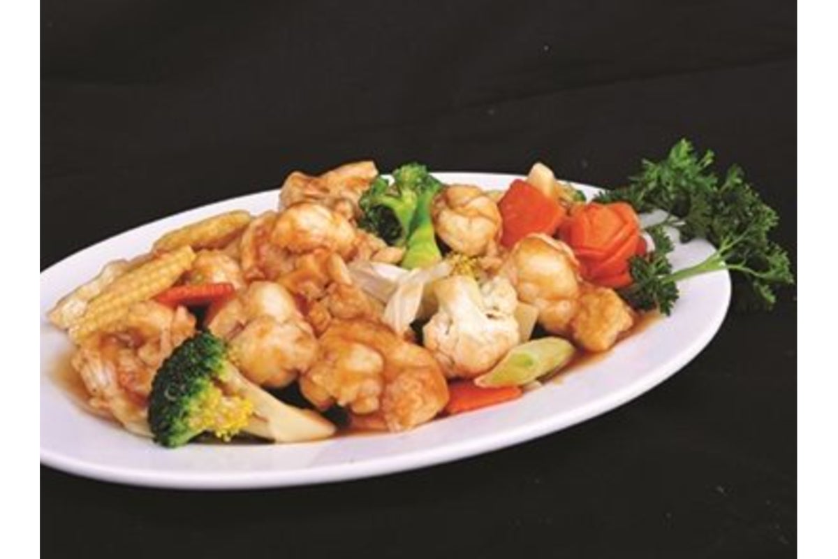 Sand Lobster With Vegetables