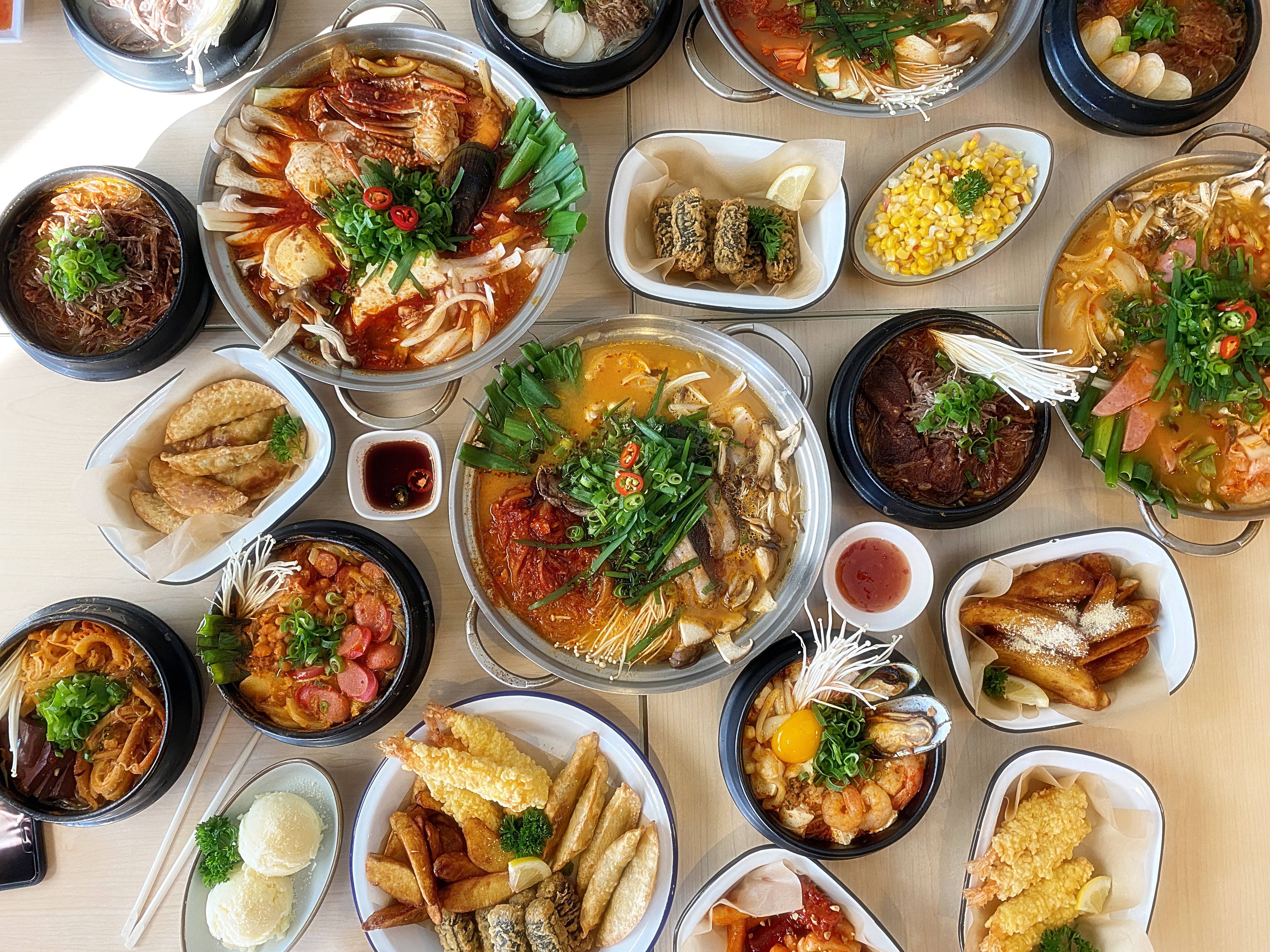 Yoon's Kitchen delivery from Glen Waverley Order with Deliveroo