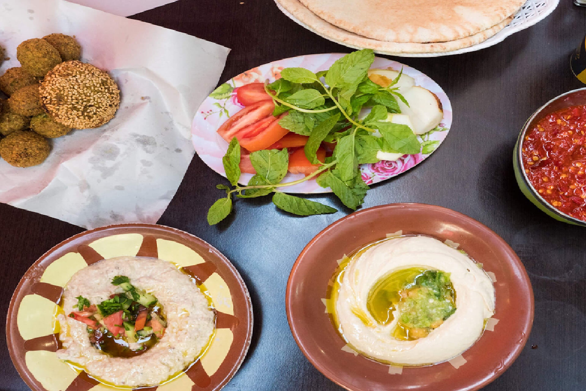 Hashem Restaurant مطعم هاشم Delivery From Al Majaz 3 - Order With Deliveroo