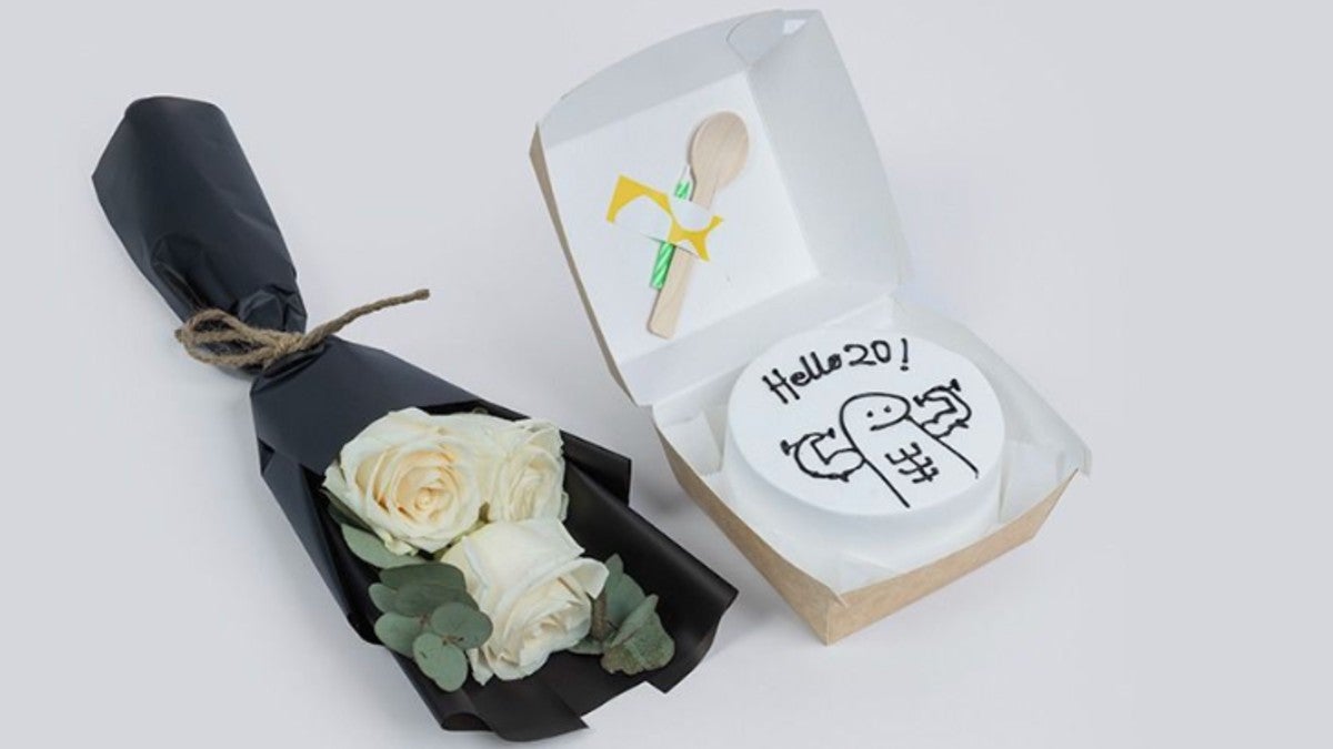 Cake and Flowers 37