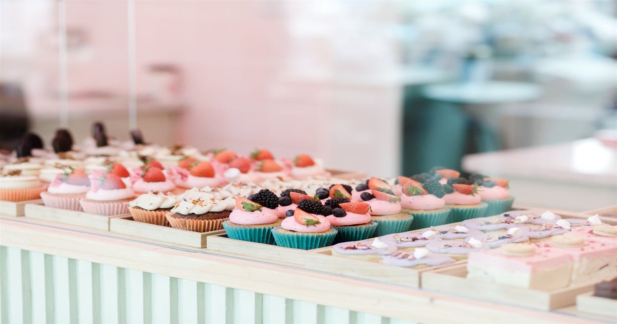 Let Them See Cake Llandaff and Victoria Park delivery from Canton