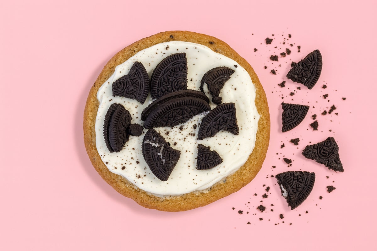 Oreo Cheesecake Cookie