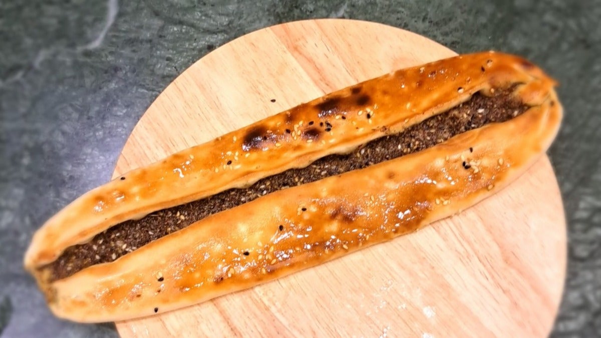 Za'atar pide