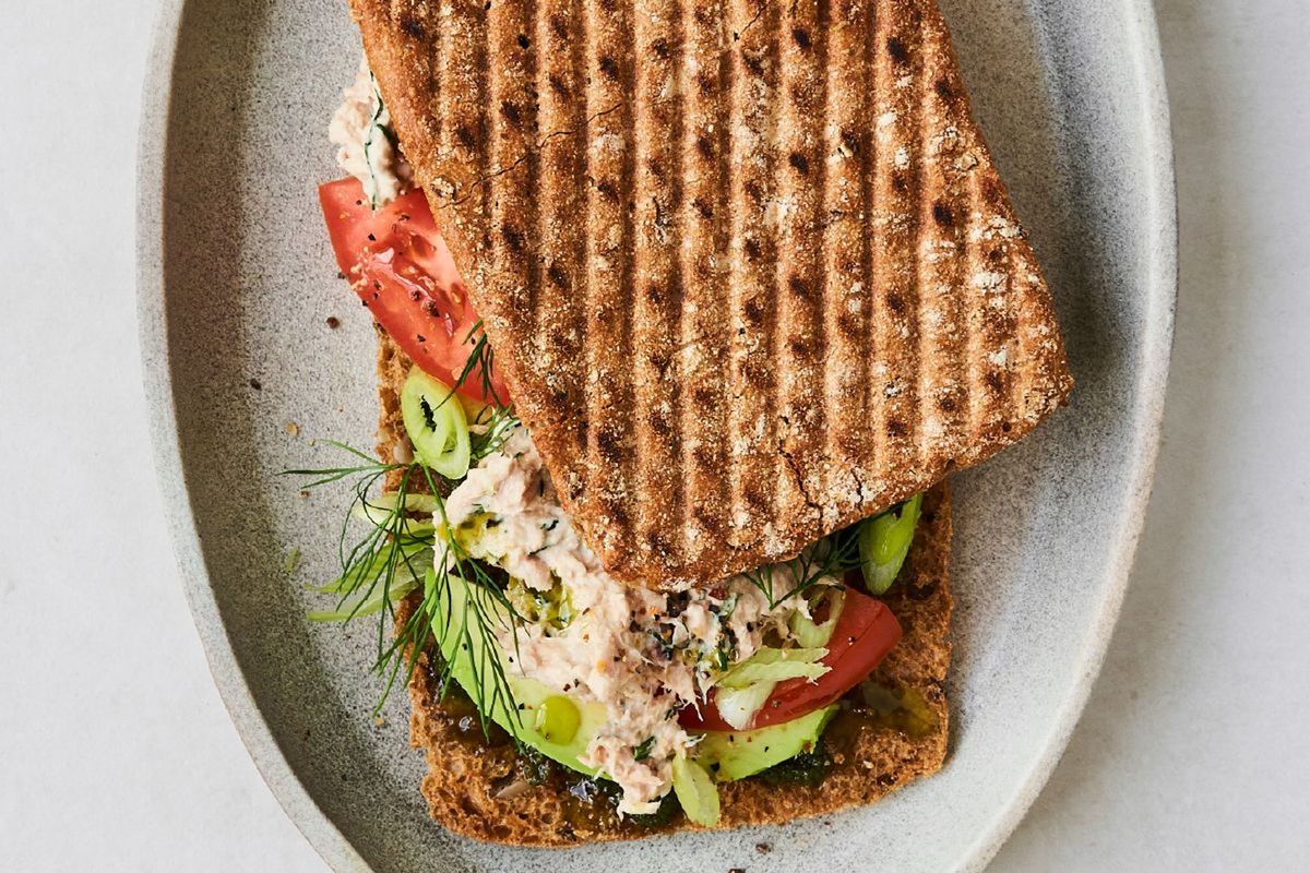 Tunacado Sandwich