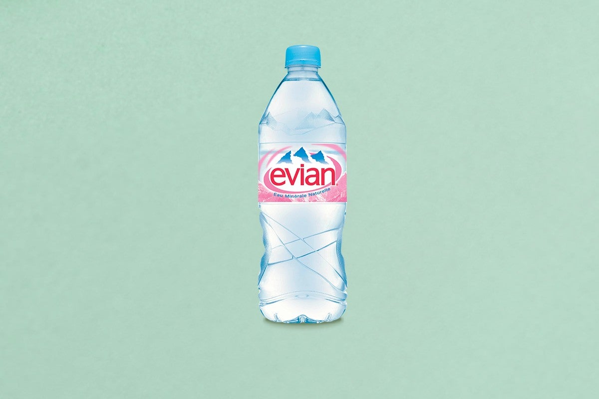 Eau plate Evian