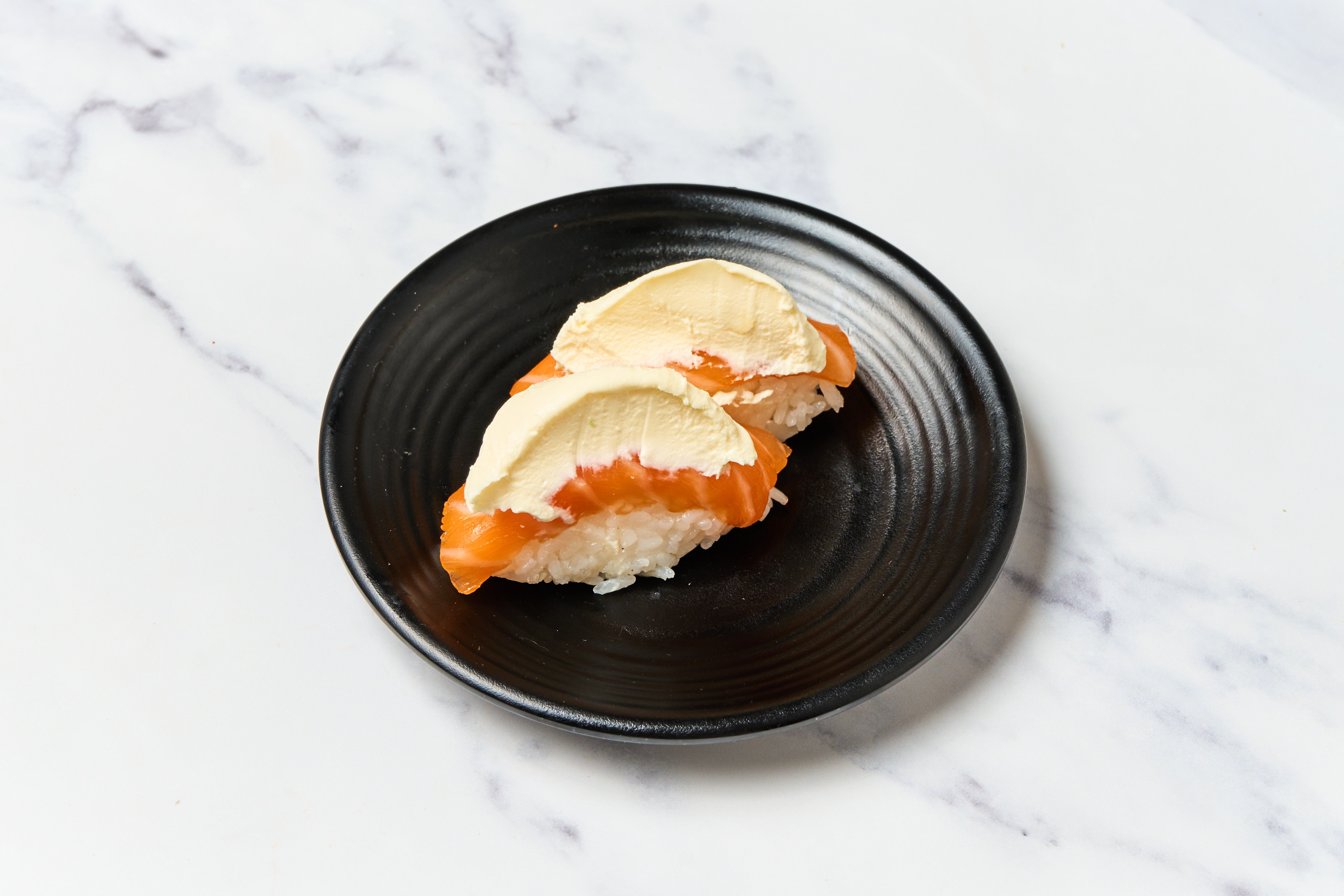 Sushi, saumon cheese