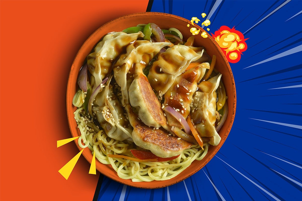 Japan noodles chicken gyoza