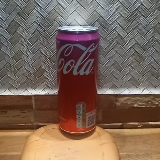 Coca-Cola Cherry — Süper Berlines Kebab
