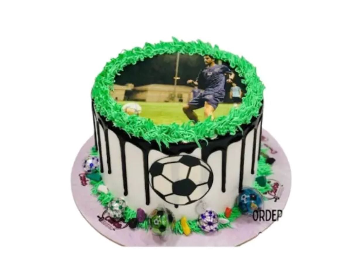 Football Melted Cake