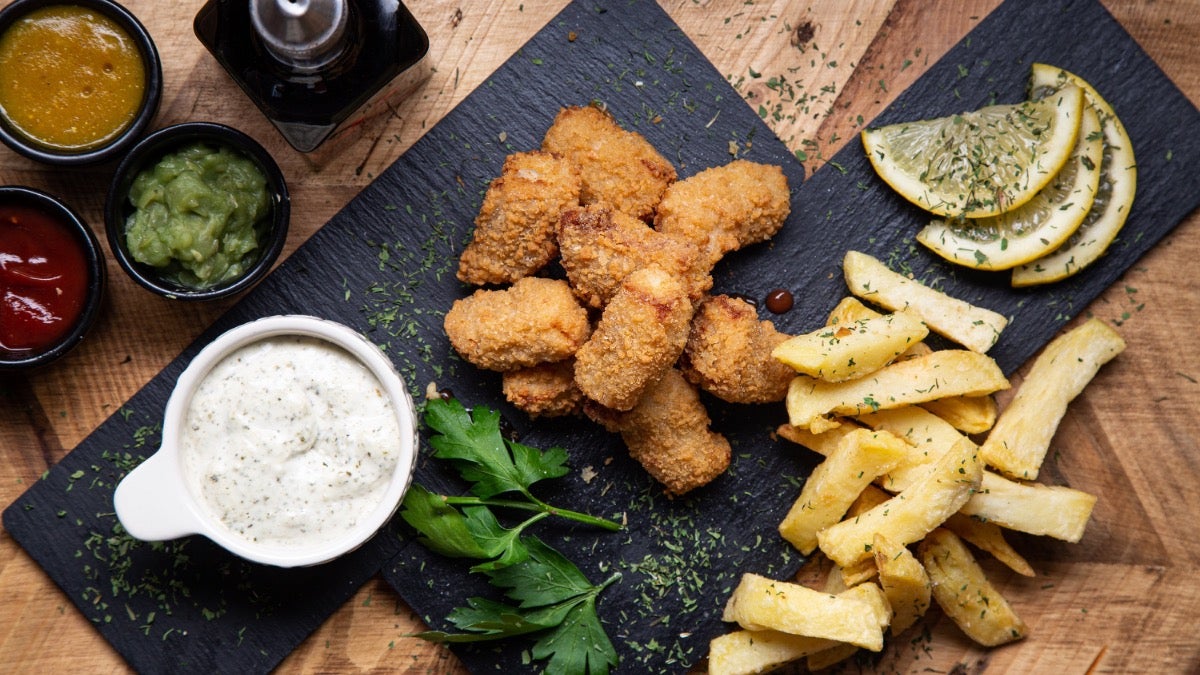 5 Chicken Breast Chunks with Dip