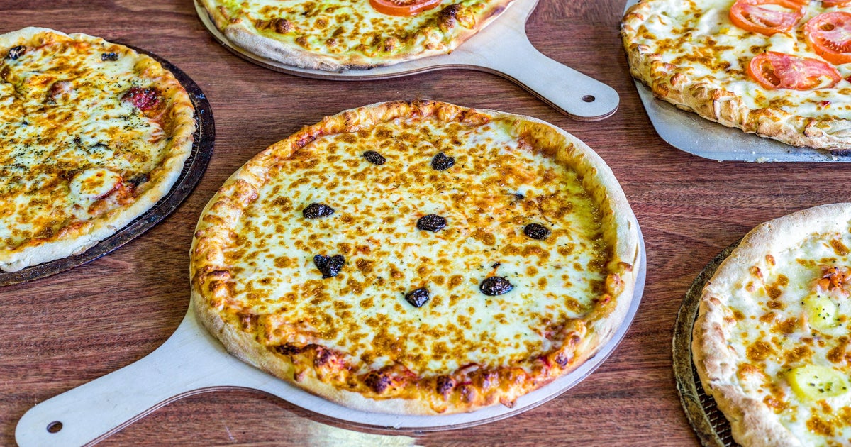 Presto Pizza Grange Place delivery from Kettering Order with Deliveroo