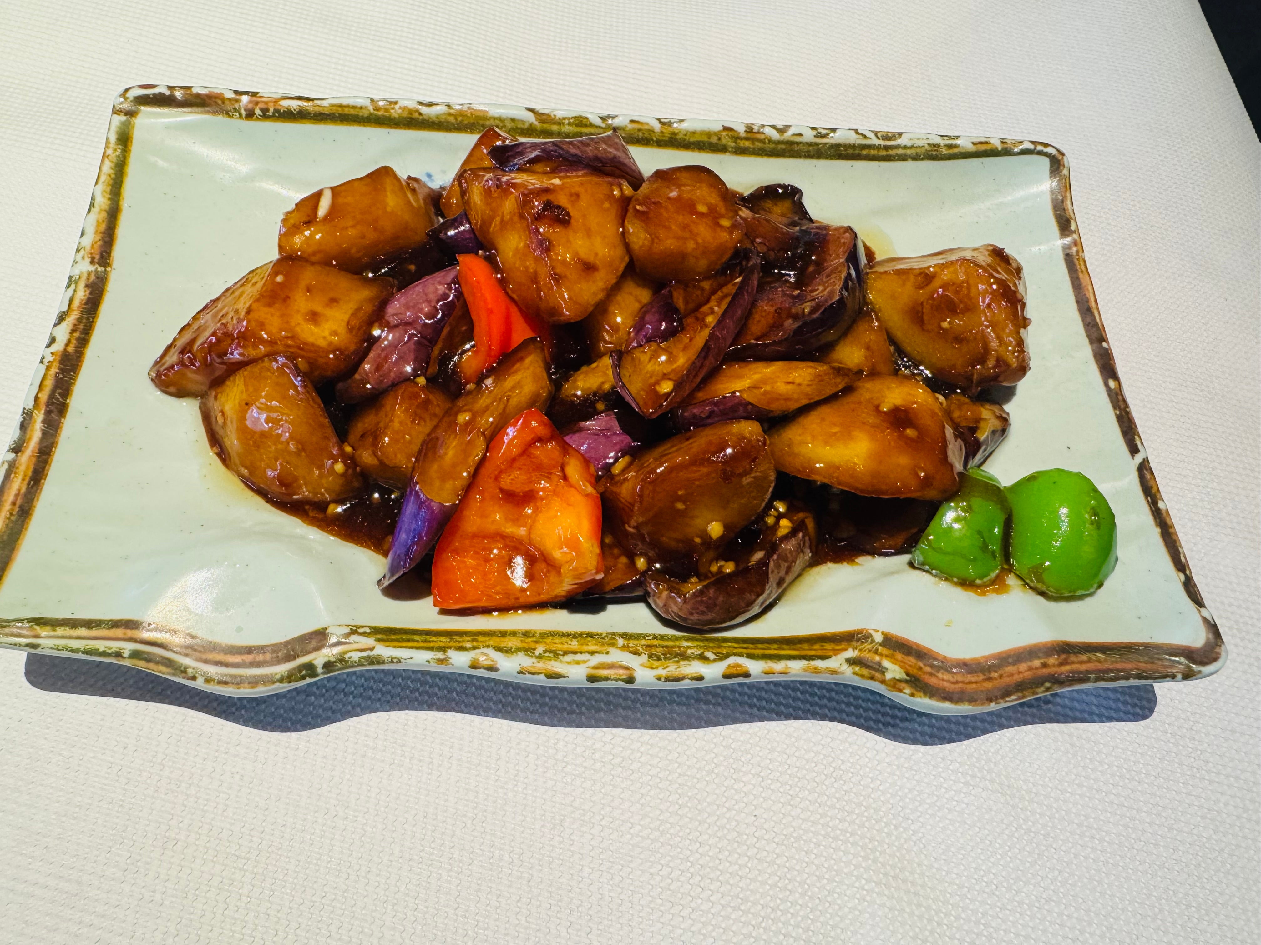 (V) Stir Fried Potato, Aubergine with Green & Red Peppers (地三鲜)