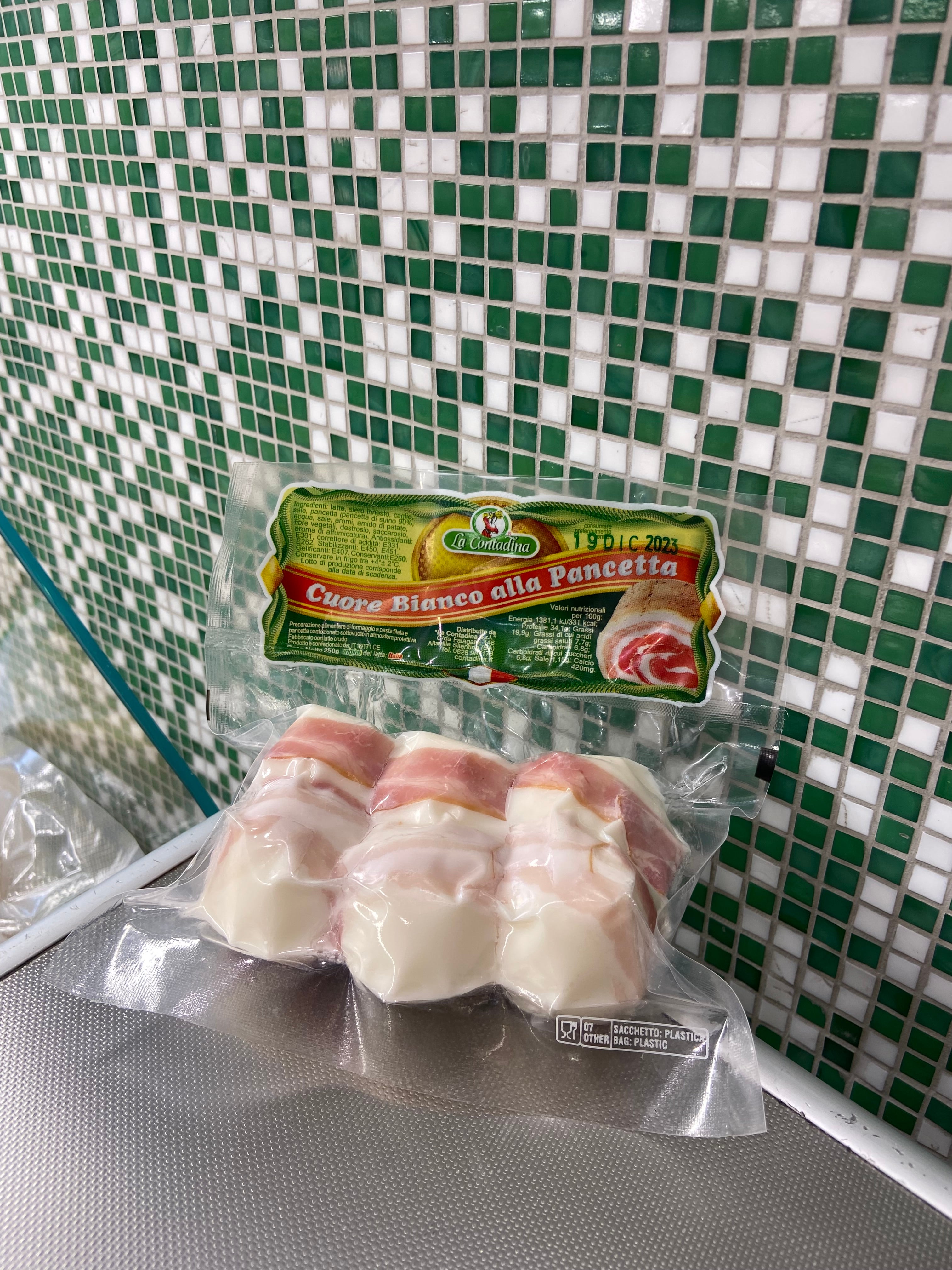 Cuori bianchi scamorza vaccina con pancetta 250gr