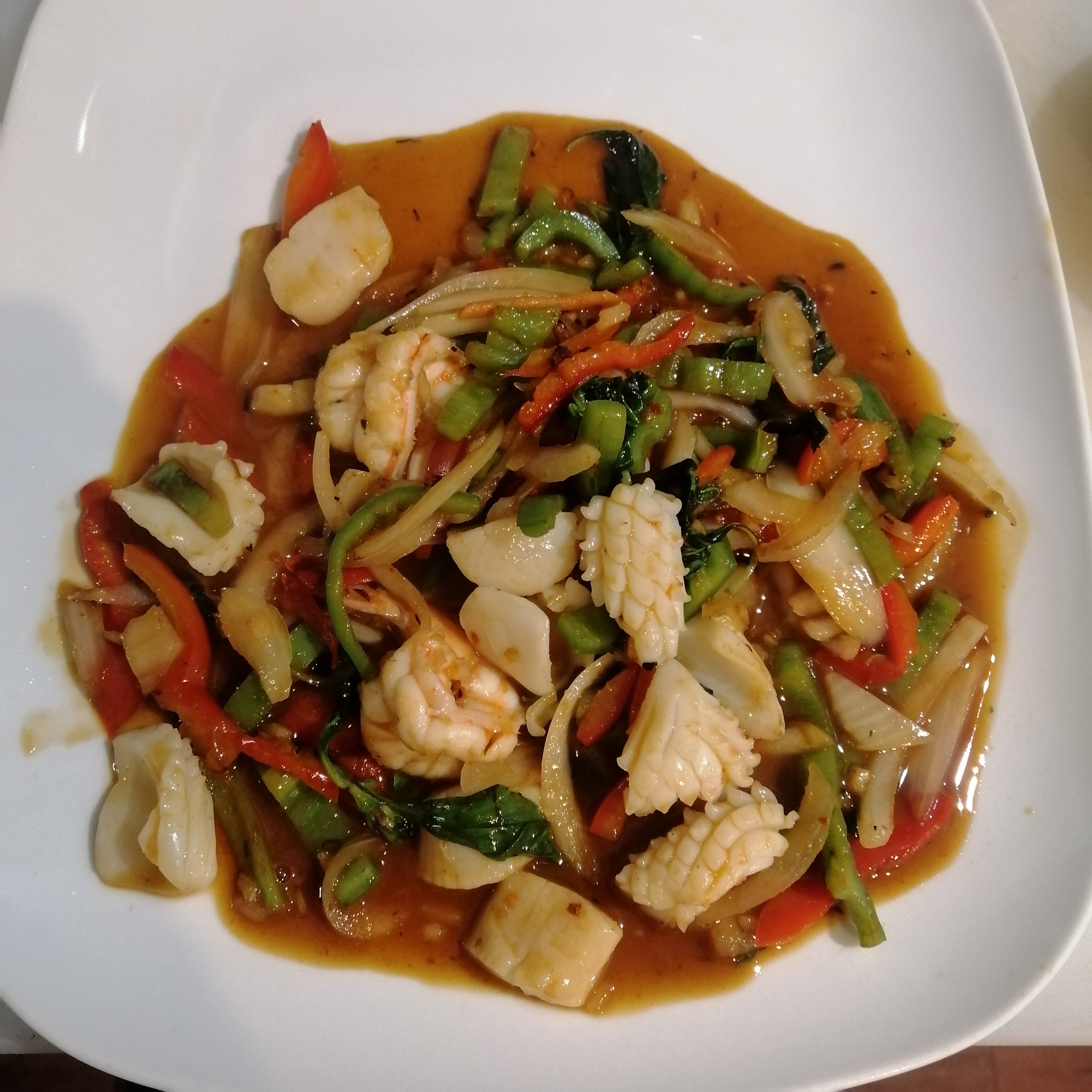 🍲🦐P18 fruit de mer sauté basilic thai