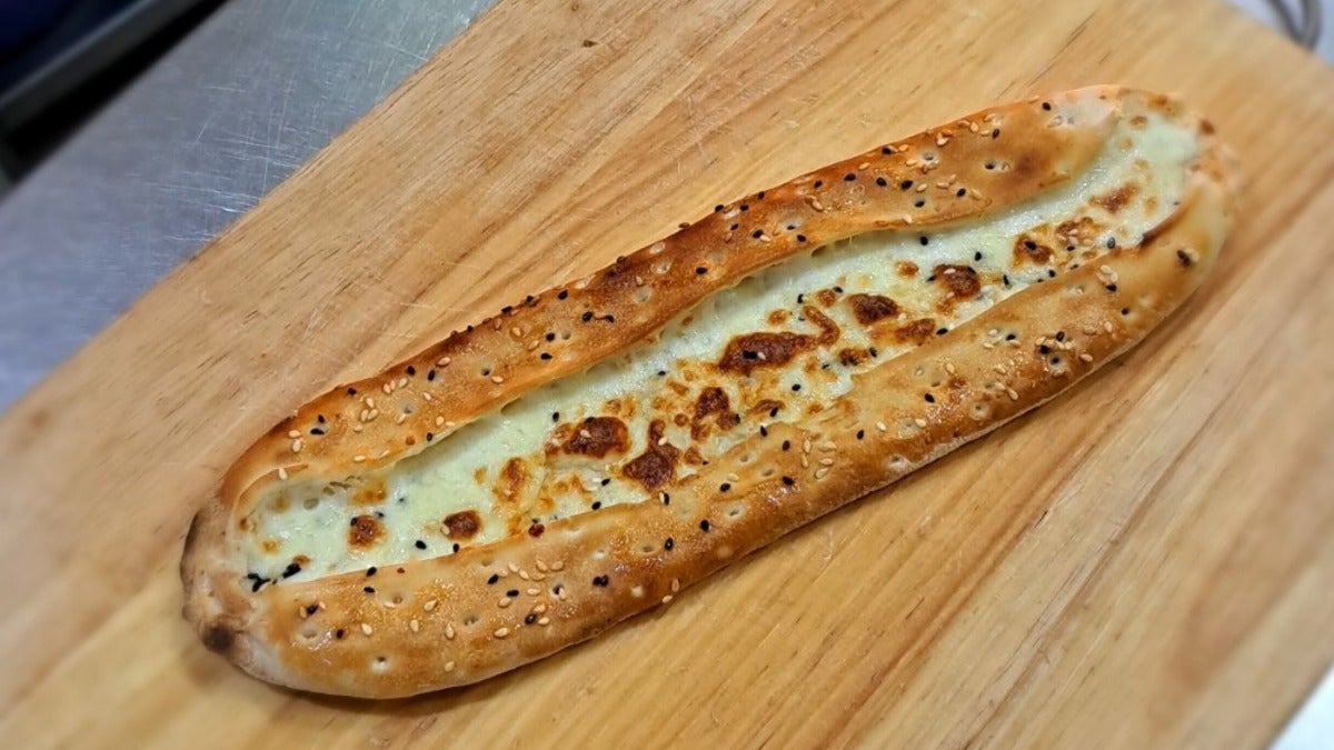 Akkawi Cheese pide