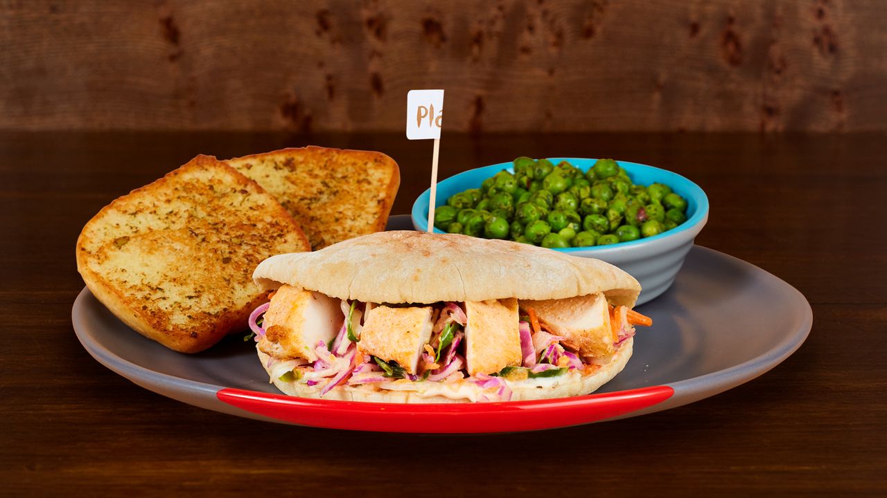 Grilled Chicken Pitta Meal