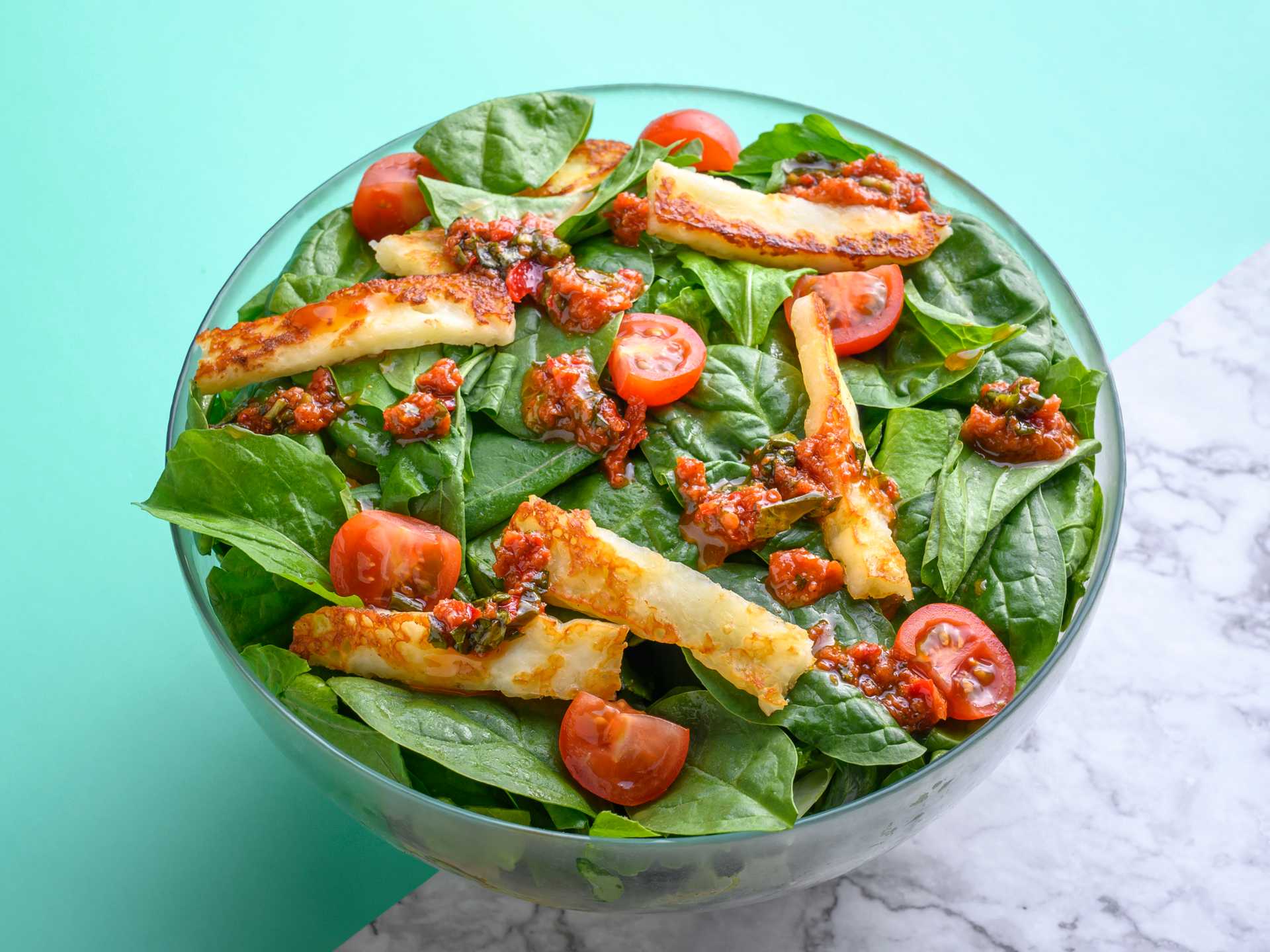 Chili Halloumi Salad