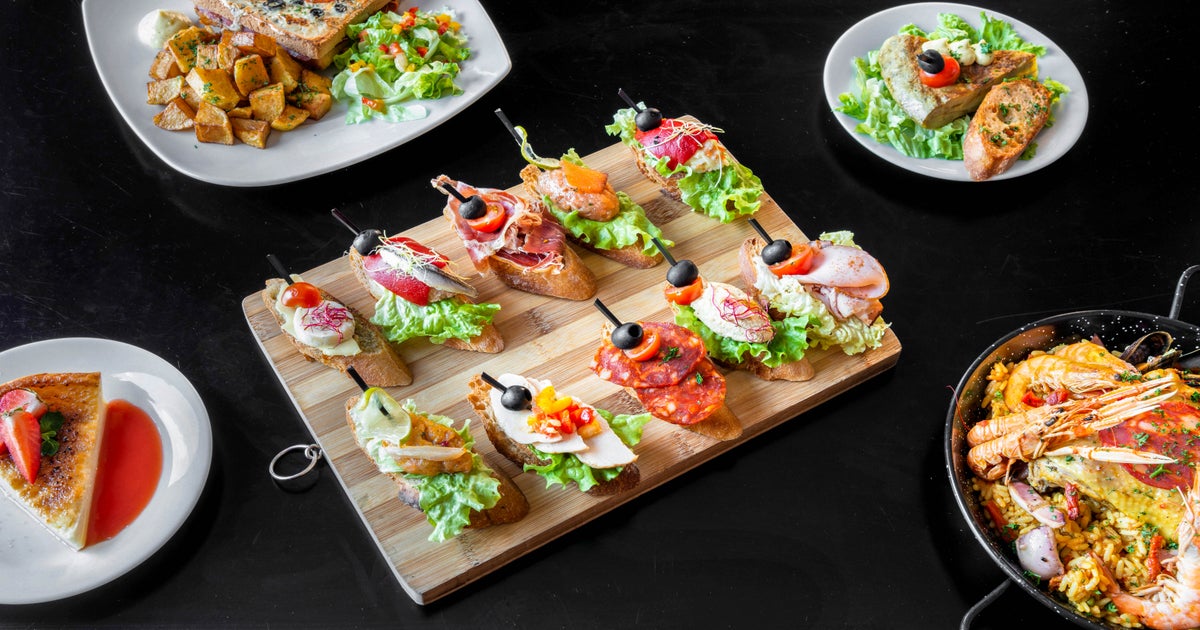 Plaza Paella Tapas livre depuis Rouen Vieux Marché Cathédrale