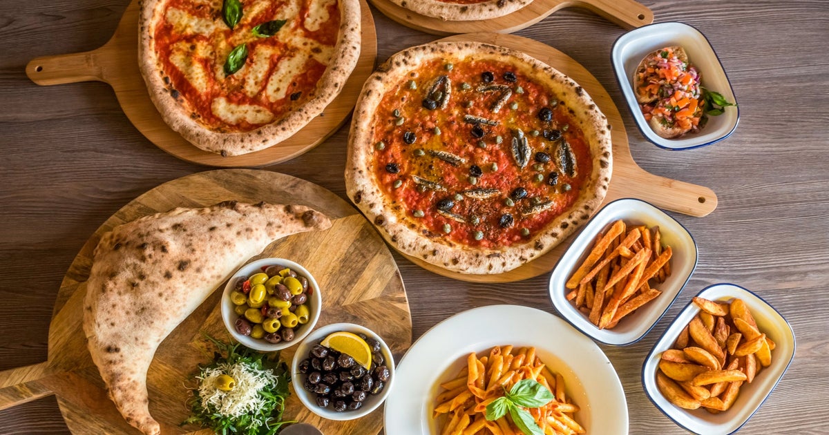 Oleevo Pizza Milton Keynes delivery from Kingston Order with Deliveroo