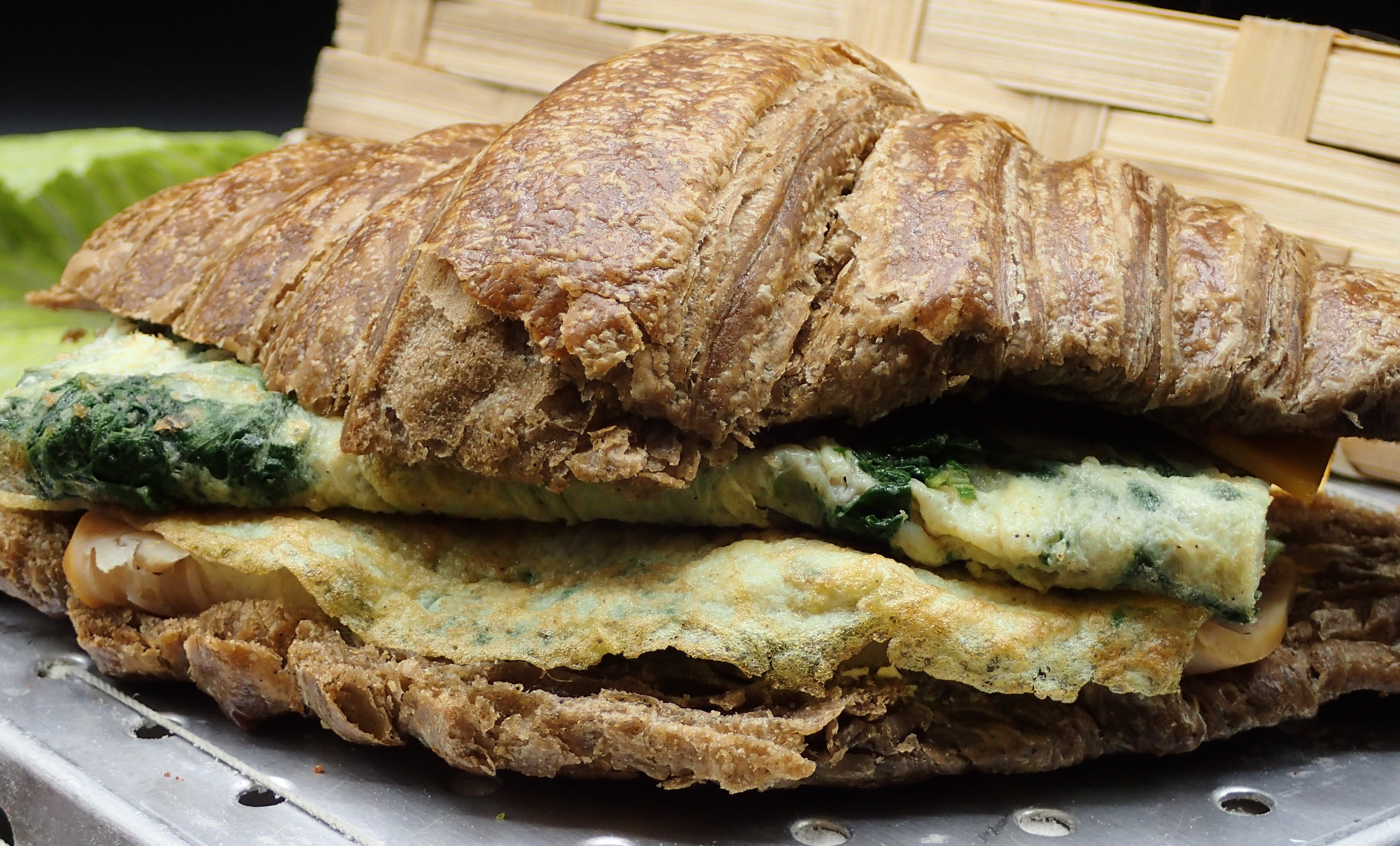 Omelette Spinach, Smoked Turkey, Cheese