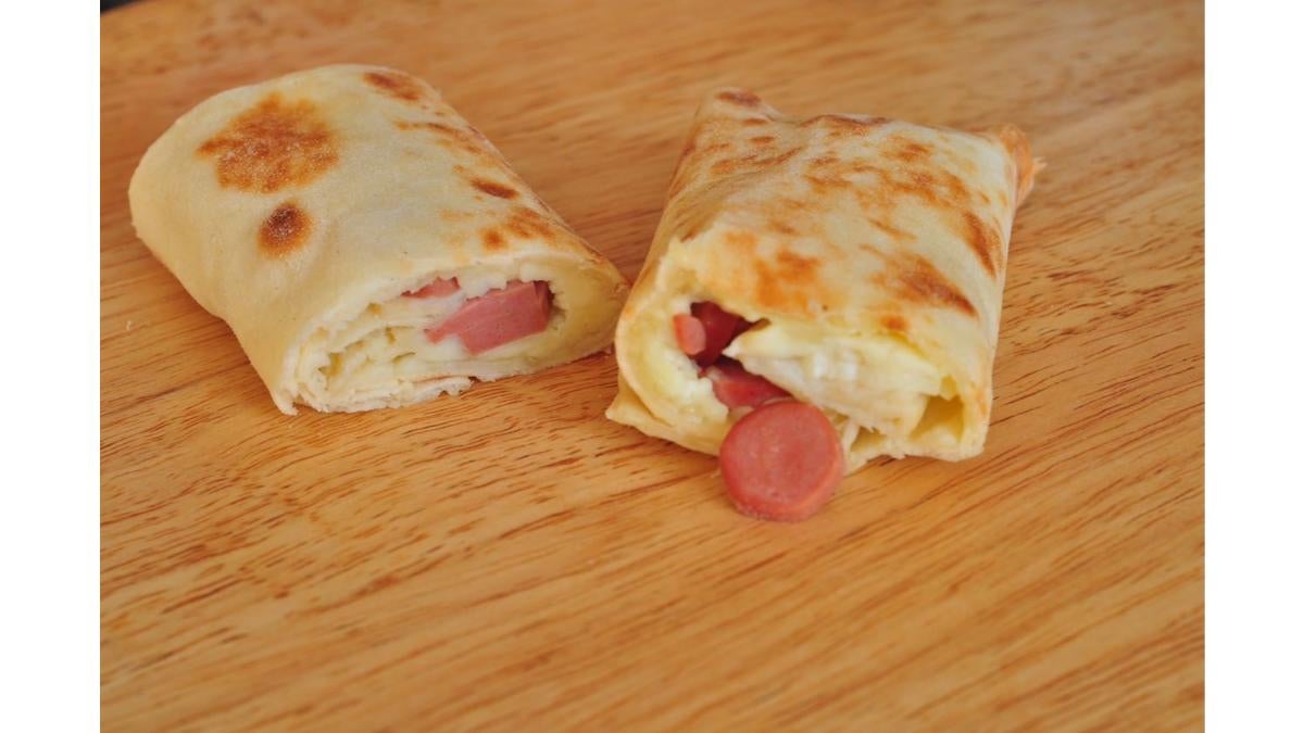Hot Dog With Cheese Saj