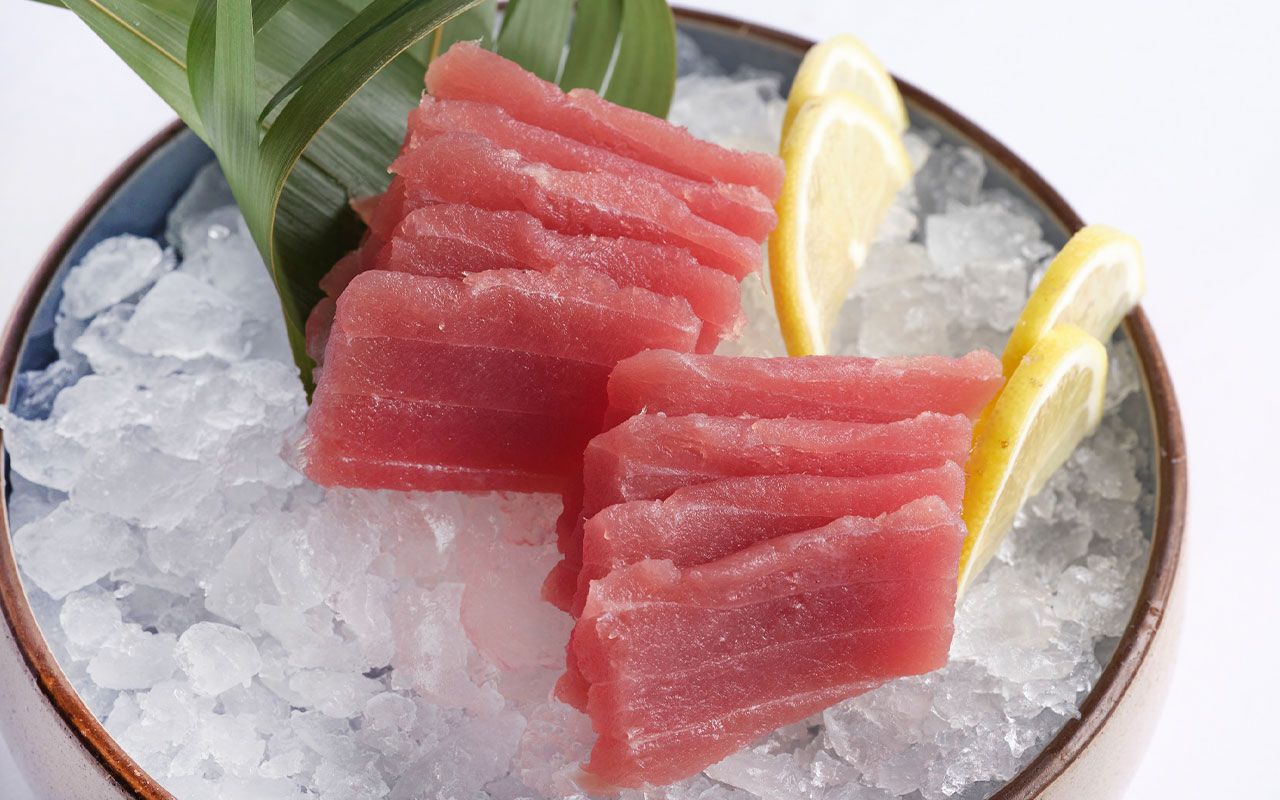 261. Sashimi tonno