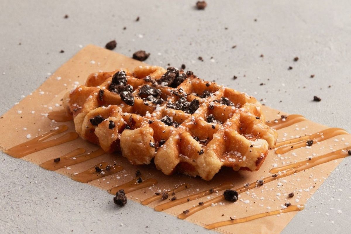 Salted Caramel & Oreo Waffle