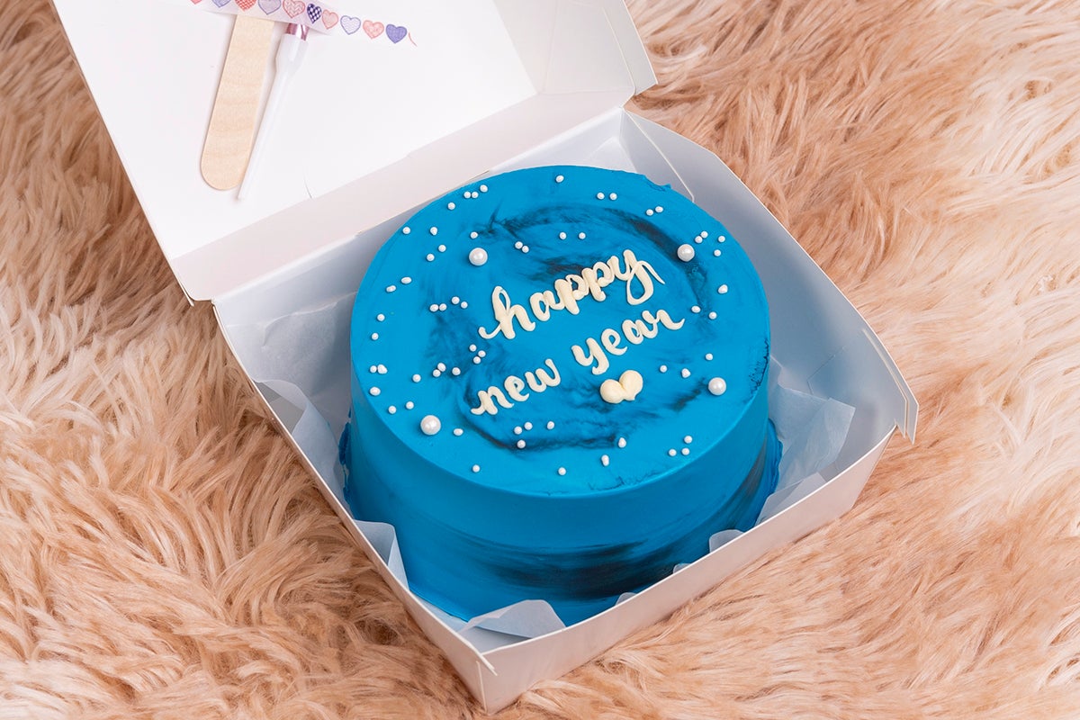 Blue With White Pearl New Year Cake