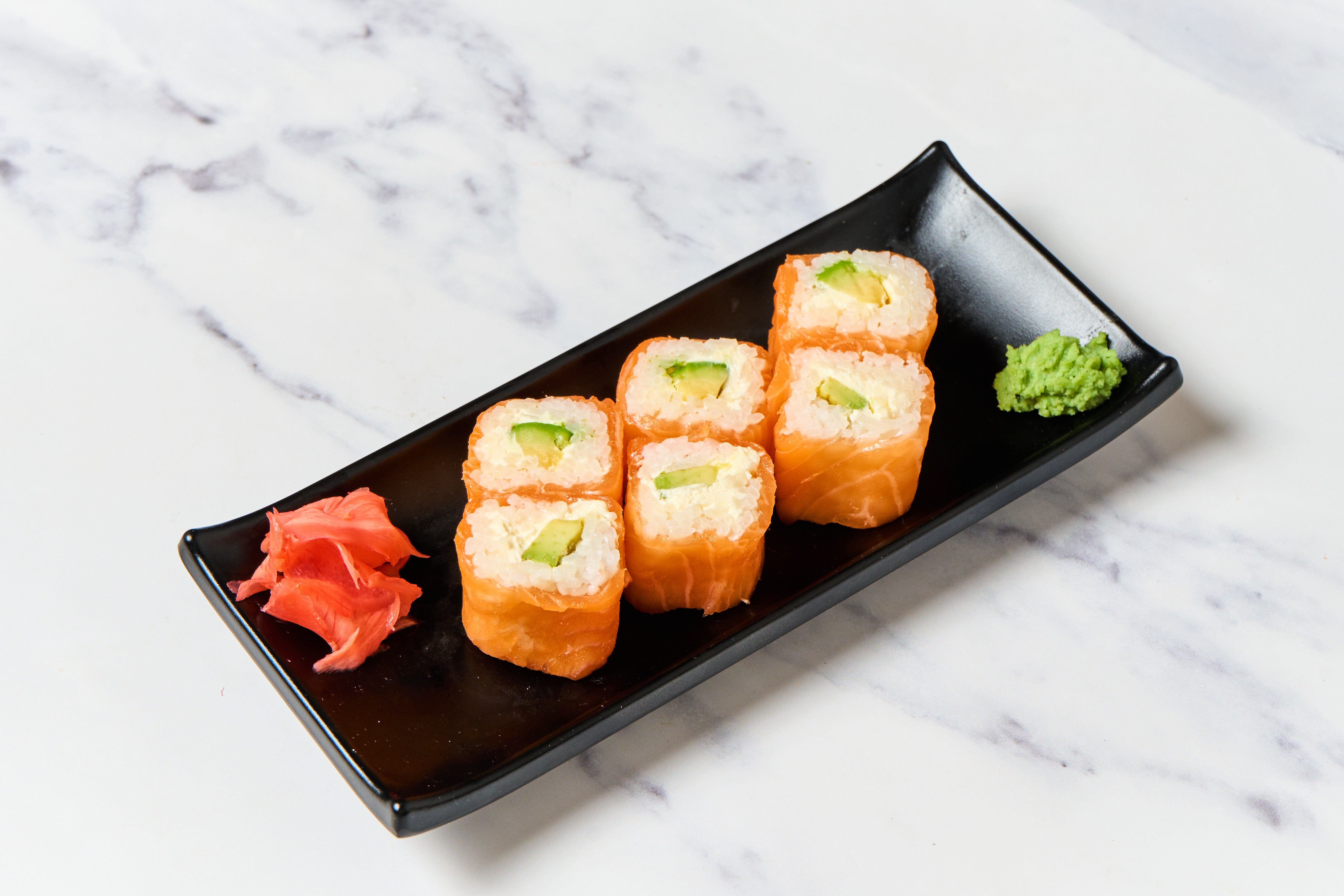 Salmon, avocat cheese