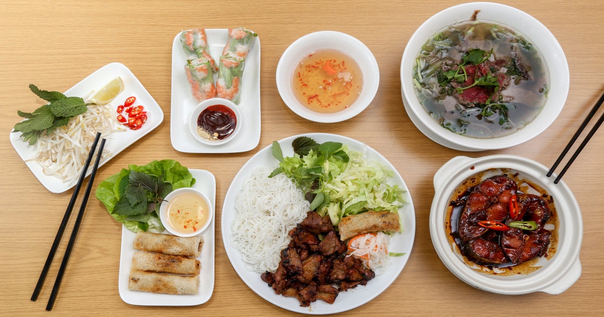 Pham Pinner delivery from Northwood Hills Order with Deliveroo