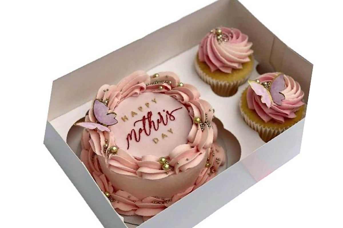 Mini cake with cupcakes Mother