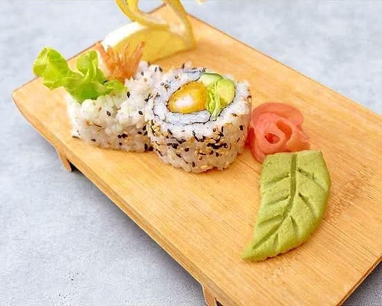 Futocali Crevettes Tempura Avocat Concombre Salade Mayo