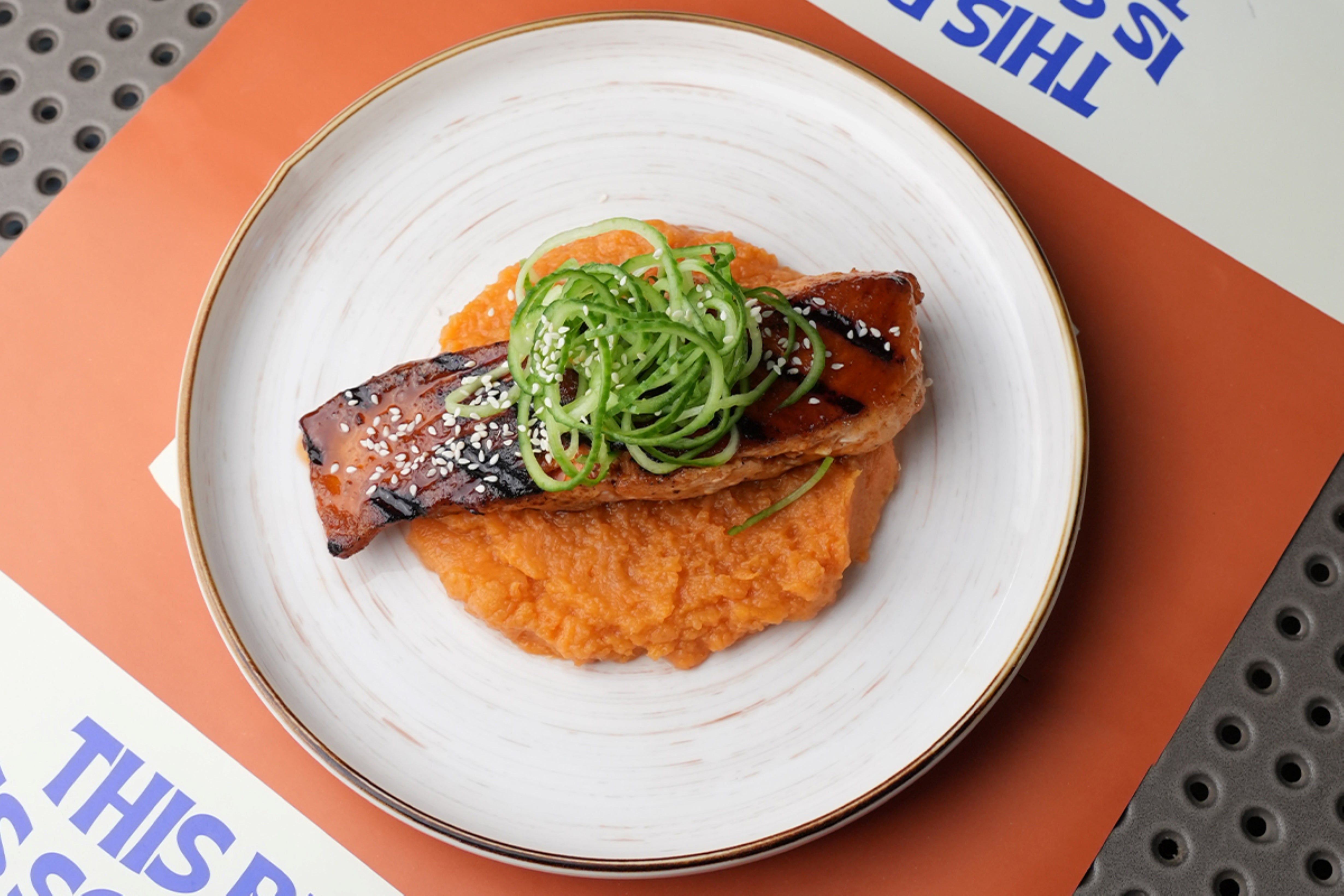 Honey Glaze Salmon With Mashed Sweet Potato